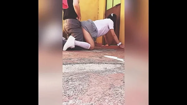 ALUMNOS de la TÉCNICA Teniendo SEXO en el Receso del Colegio Mientras la Directora Habla en el Micrófono !